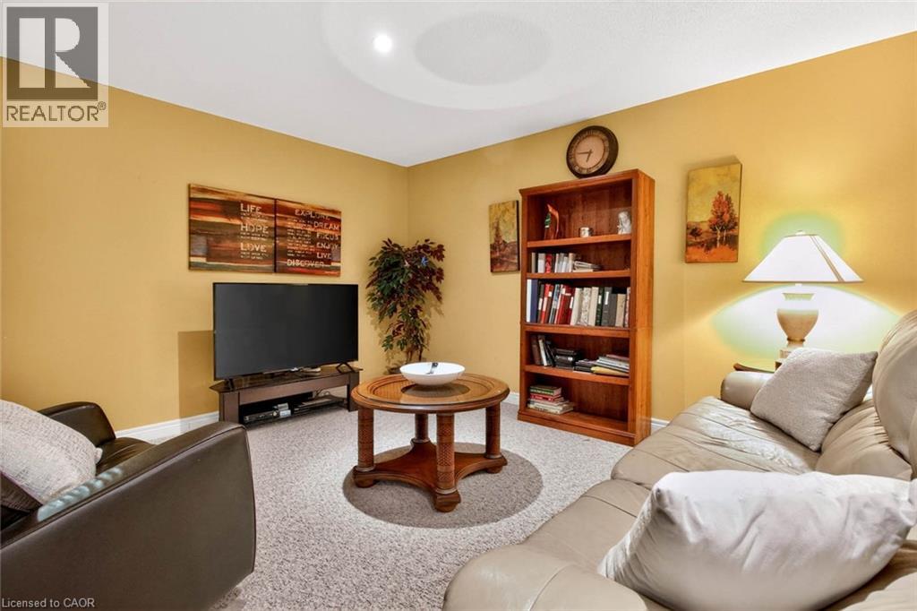 315 CENTENNIAL FOREST Drive, Milton, Ontario, L9T5X4 — Photo 9