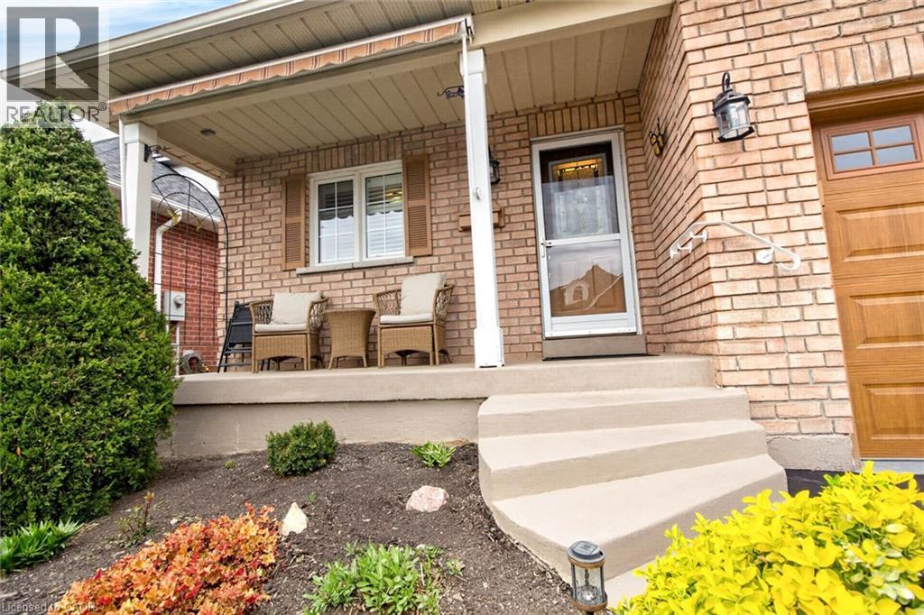 315 CENTENNIAL FOREST Drive, Milton, Ontario, L9T5X4 — Photo 6