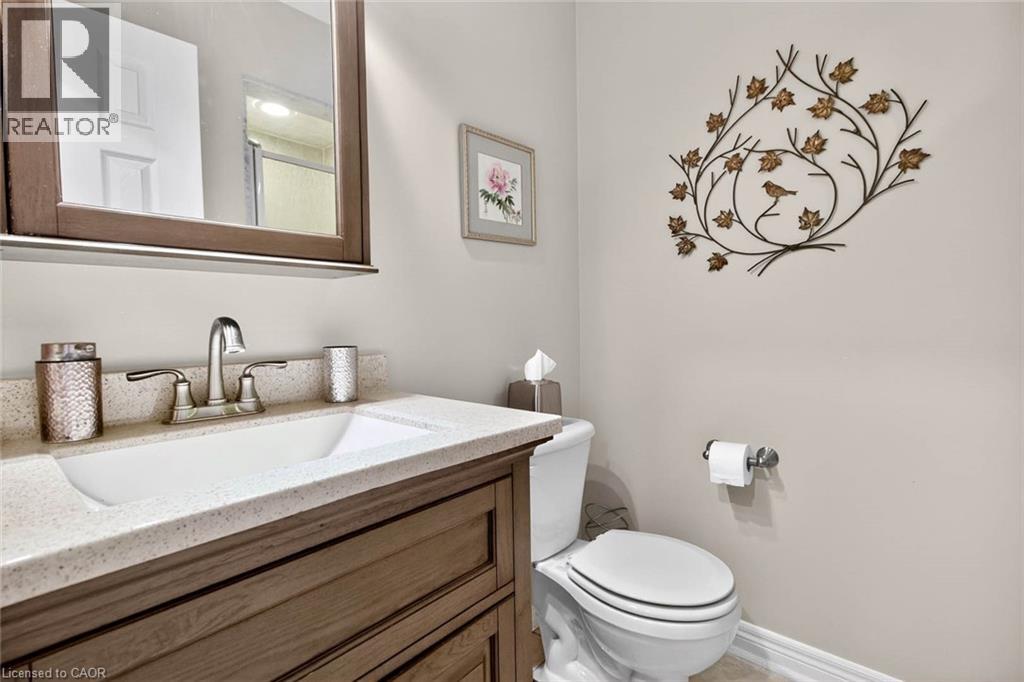 315 CENTENNIAL FOREST Drive, Milton, Ontario, L9T5X4 — Photo 3