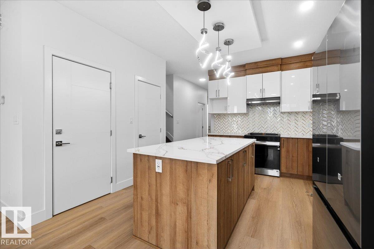 10637 68 AV NW, Edmonton