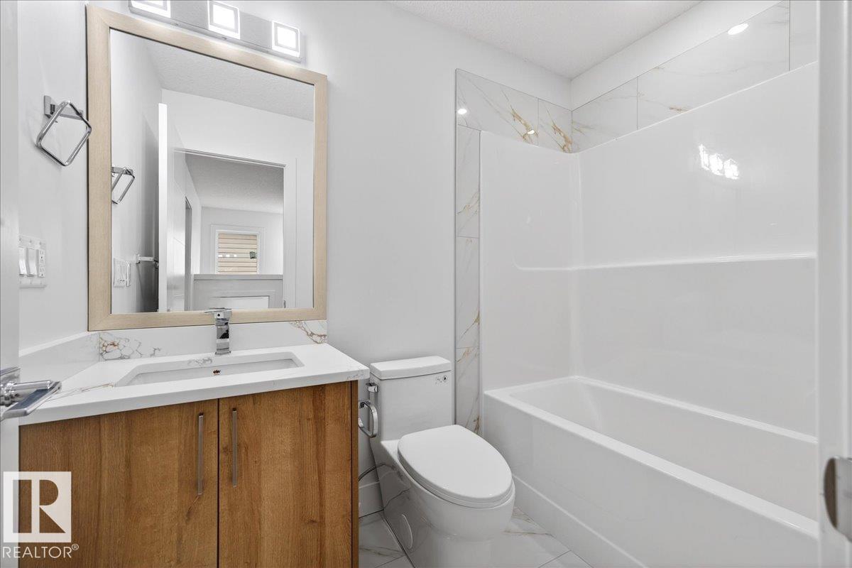10637 68 AV NW - 25