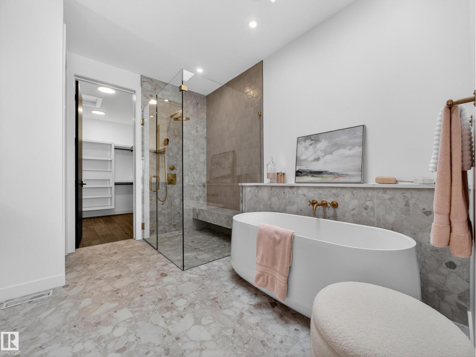 7104 54 AV, Beaumont