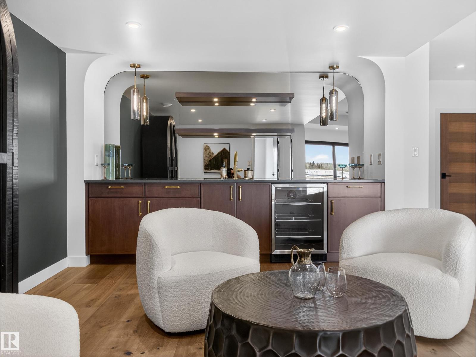 7104 54 AV, Beaumont