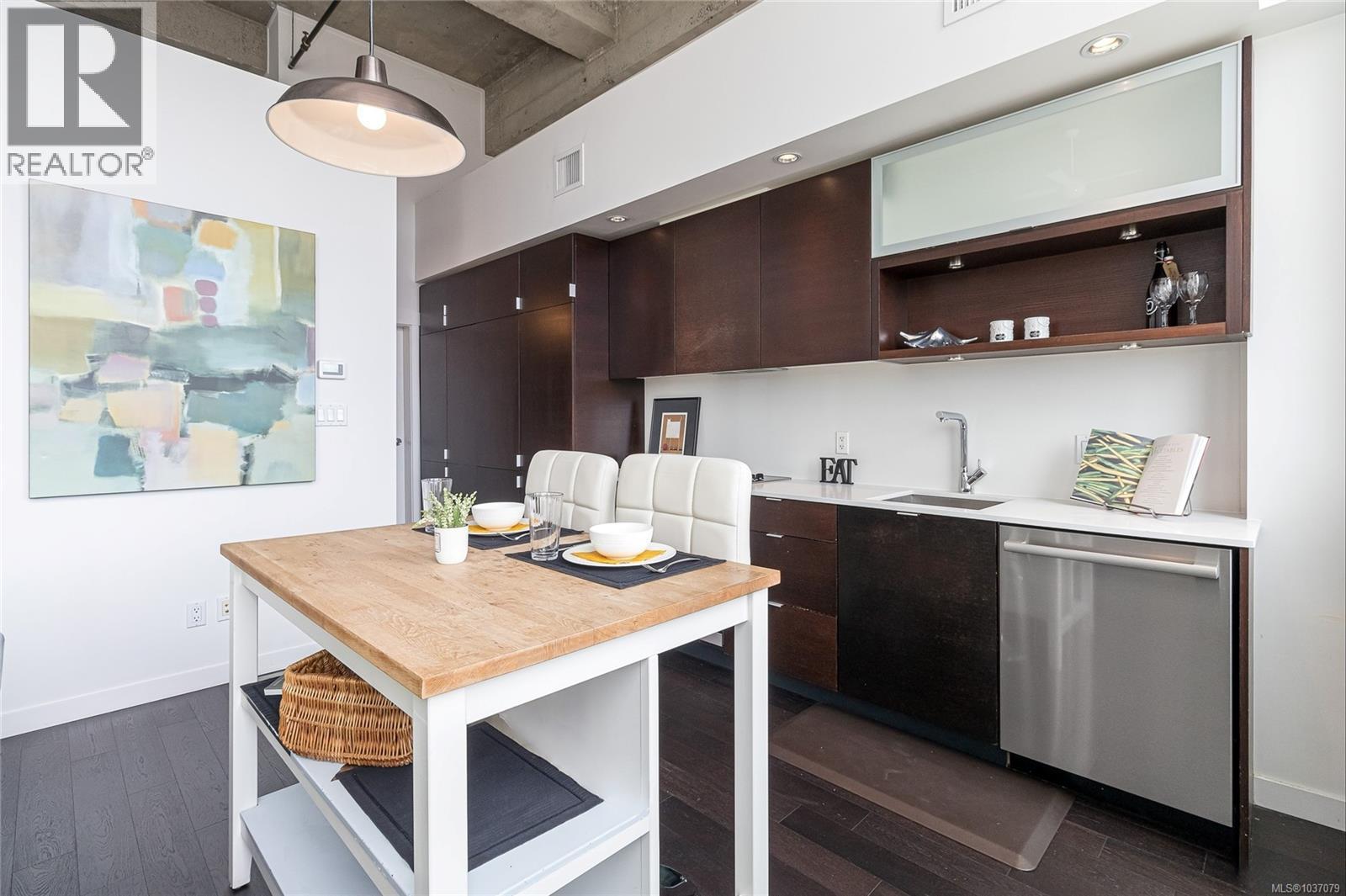 #312 770 Fisgard St - 15
