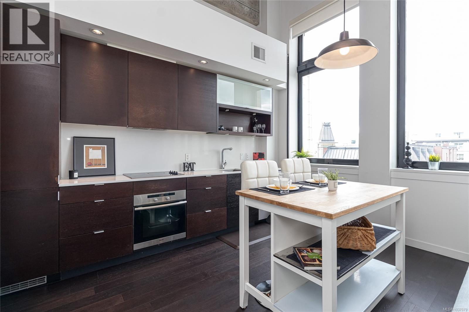 #312 770 Fisgard St - 16
