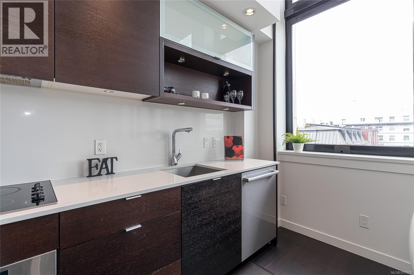 #312 770 Fisgard St - 17