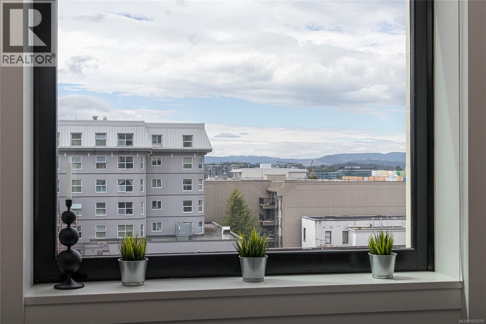 312 770 Fisgard Street, Victoria