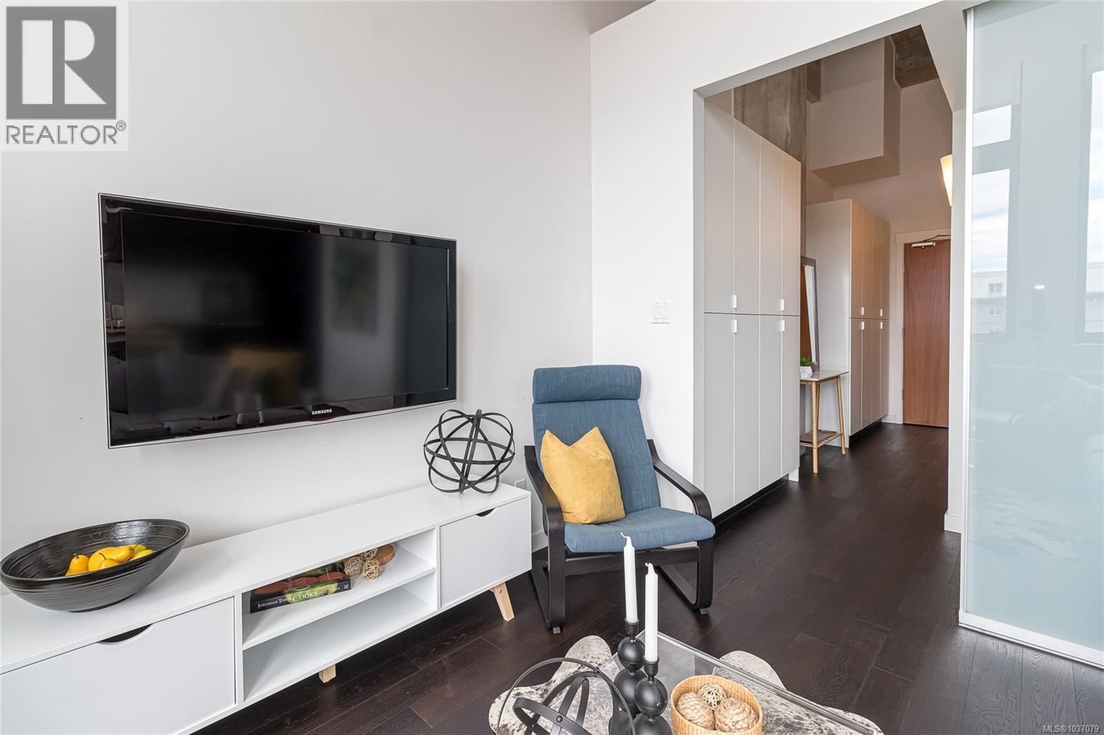 312 770 Fisgard Street, Victoria