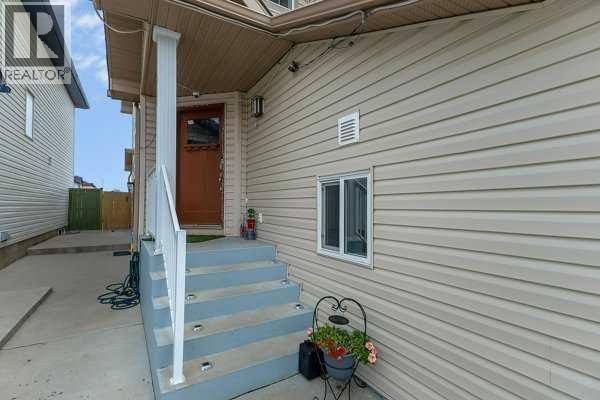16 Saddletree Close NE - 50