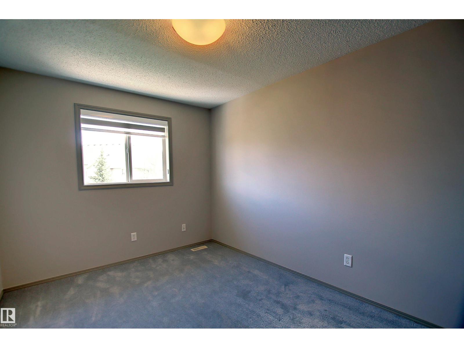 8129 7 AV SW, Edmonton