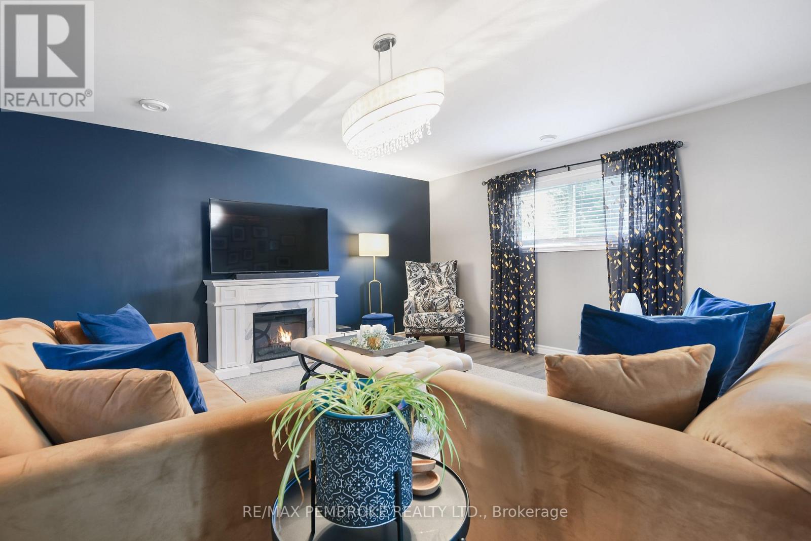 35 VERA CRESCENT - 27