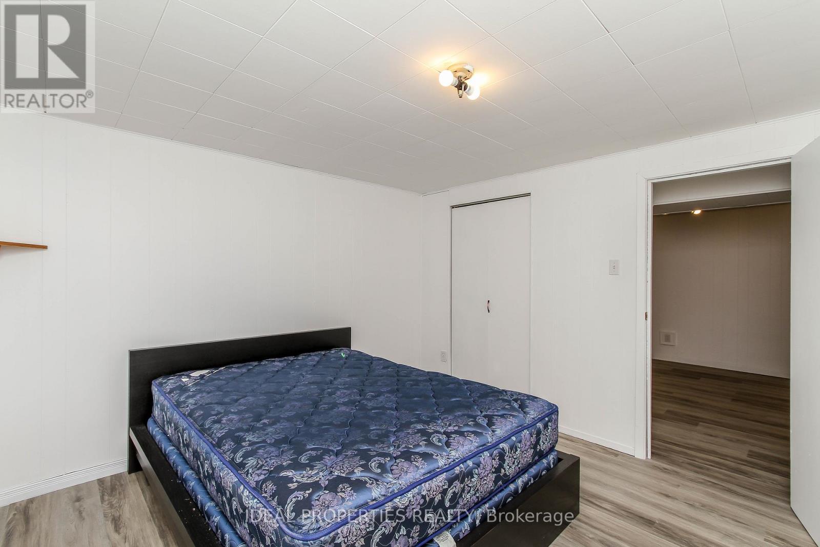 2699 STONE CRESCENT - 23