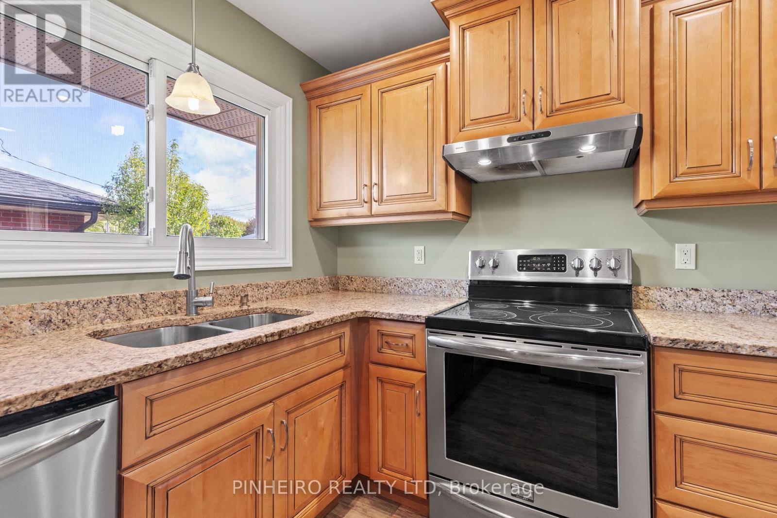 120 SUSAN AVENUE - 22