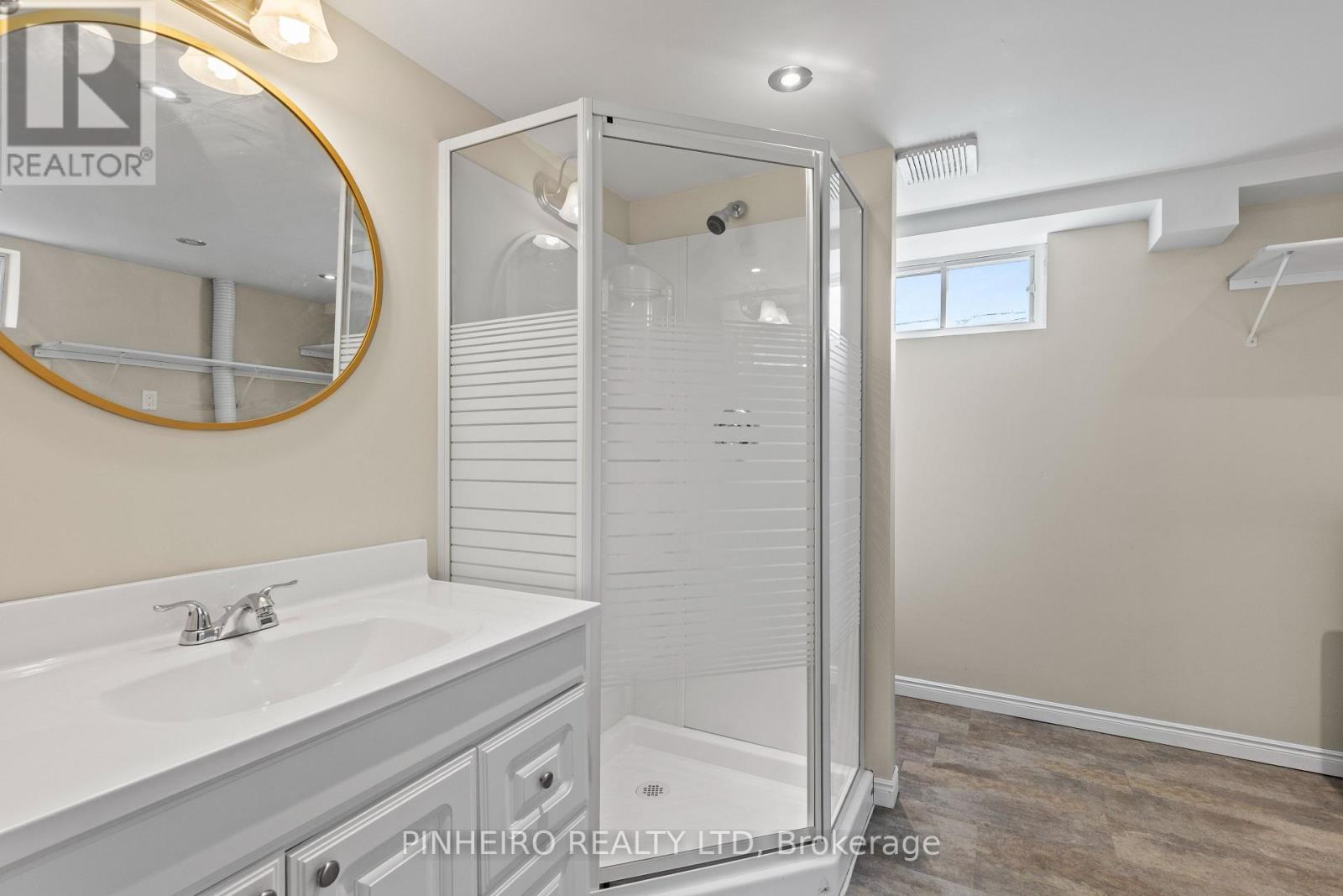 120 SUSAN AVENUE - 31