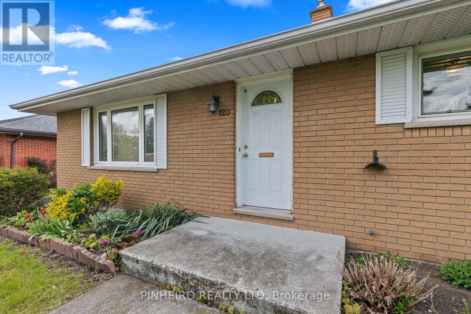 120 SUSAN AVENUE - 33