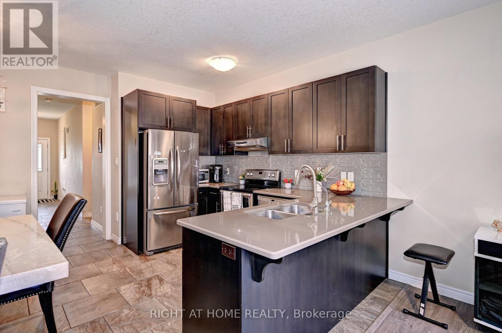 33 MUSSEN STREET - 11