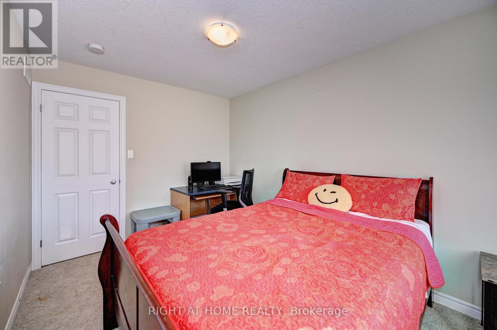 33 MUSSEN STREET - 23