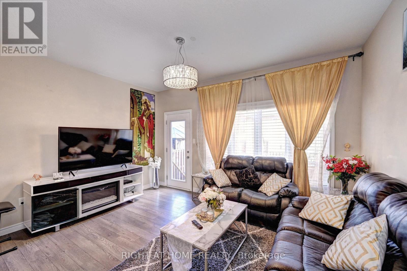33 MUSSEN STREET - 6
