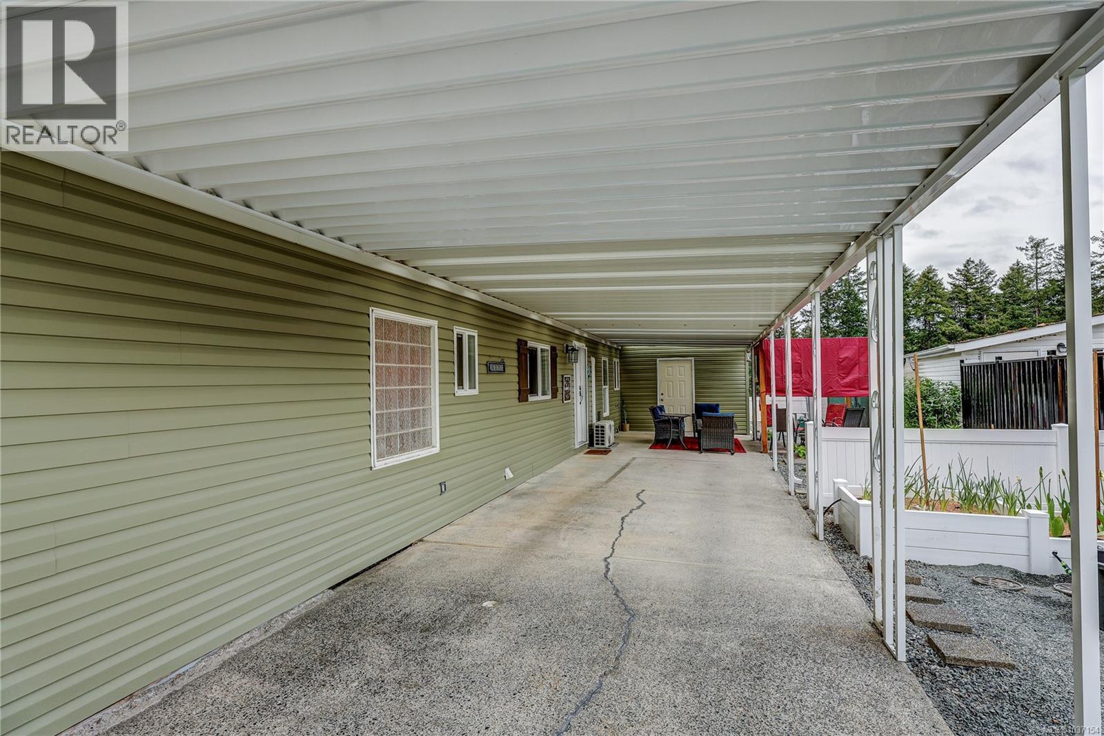 1026 Collier Cres - 23