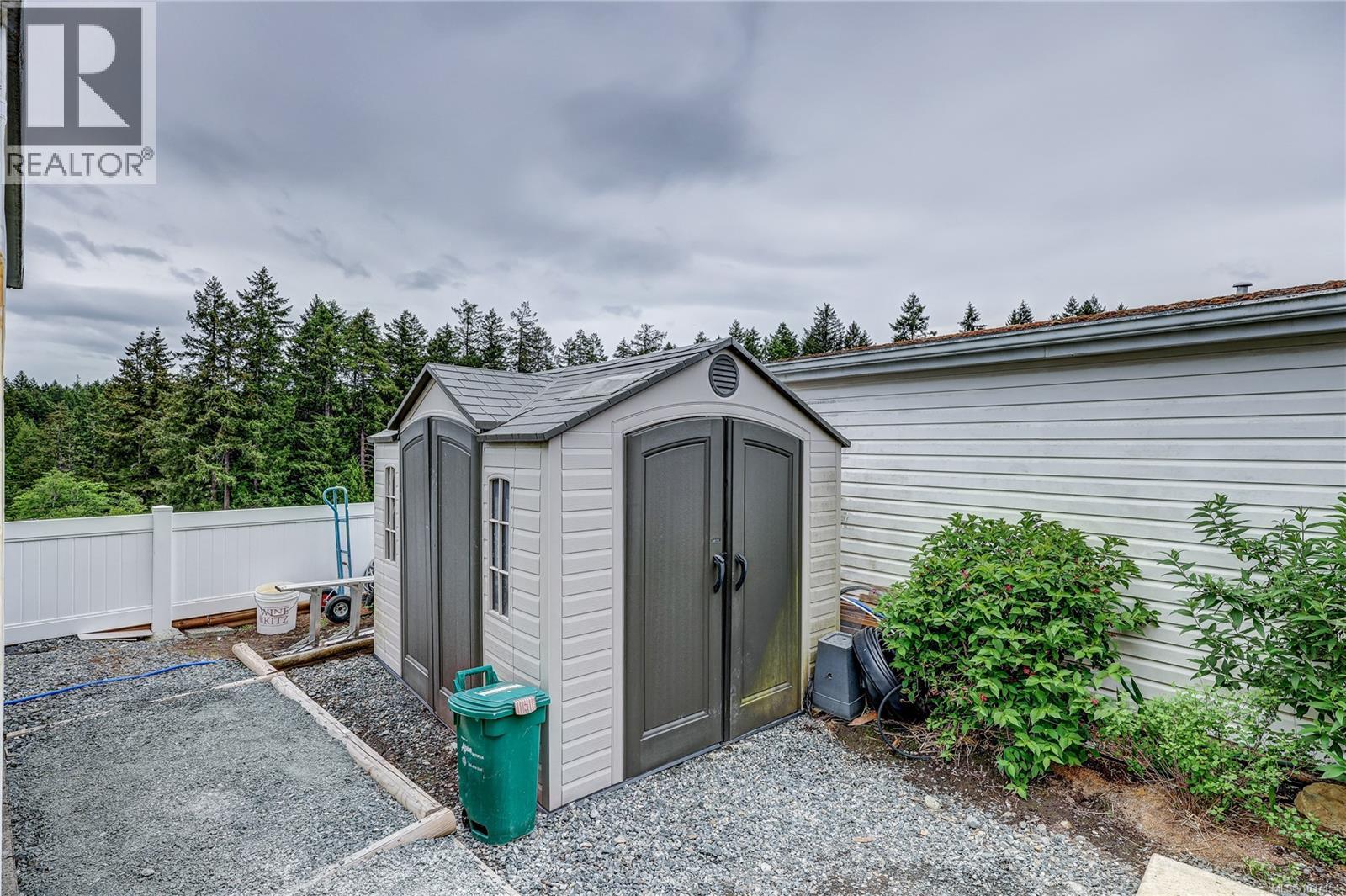 1026 Collier Cres - 28