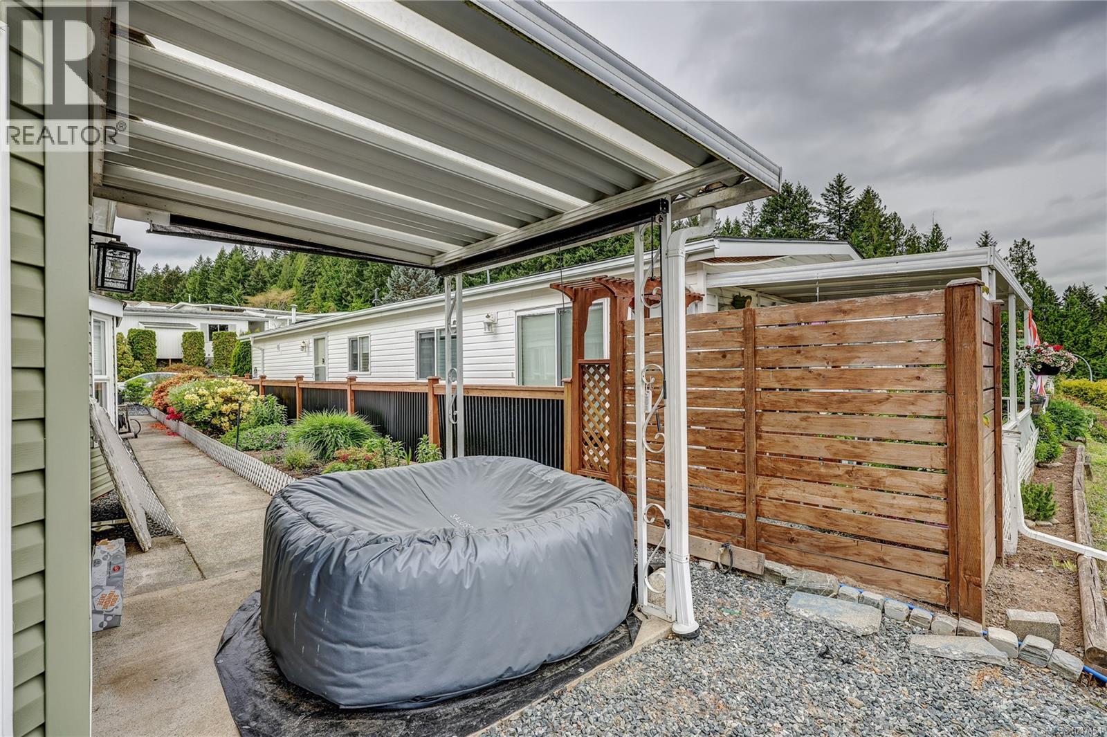 1026 Collier Cres - 32