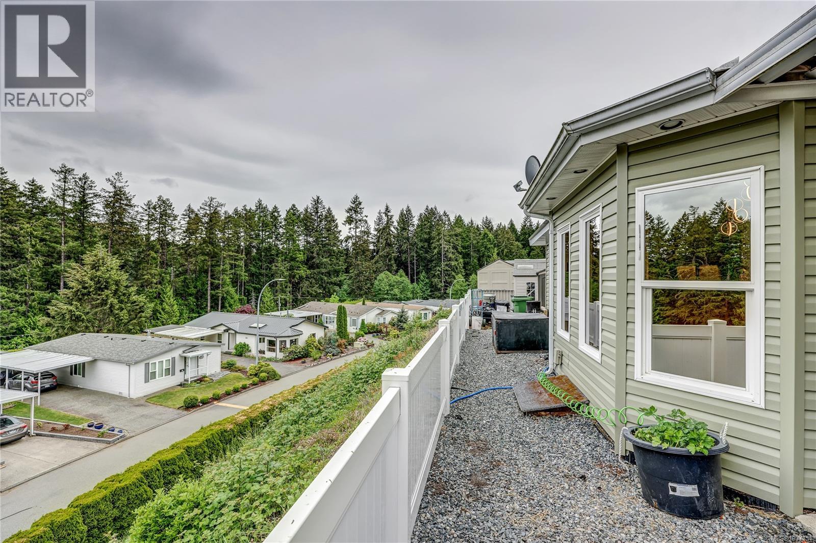 1026 Collier Cres - 33