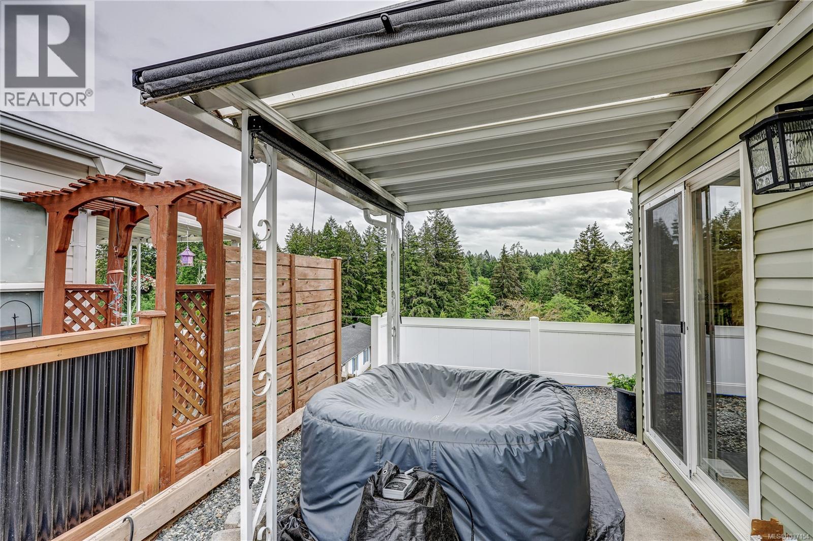 1026 Collier Cres - 36
