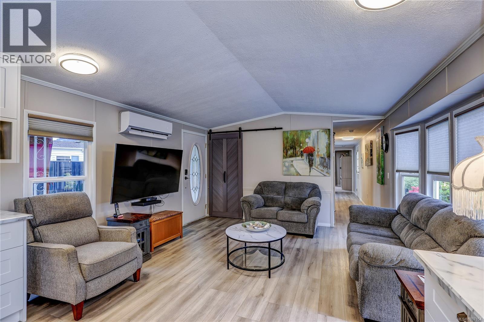 1026 Collier Cres - 4