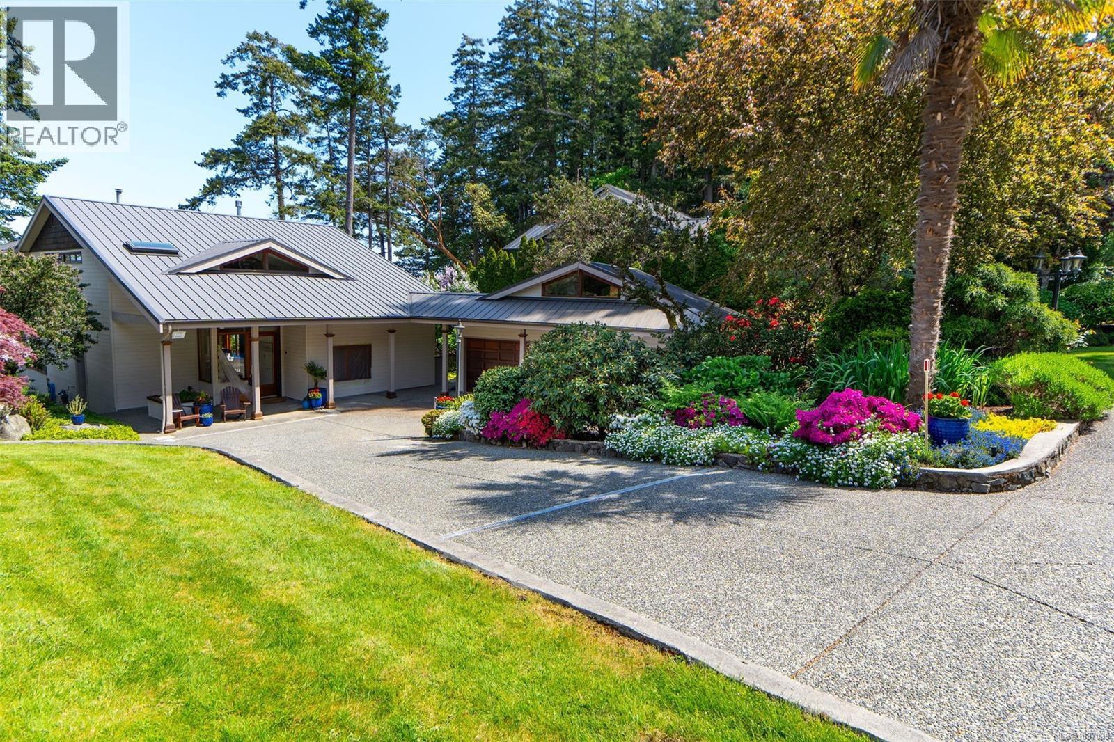 5289 William Head Rd - 43