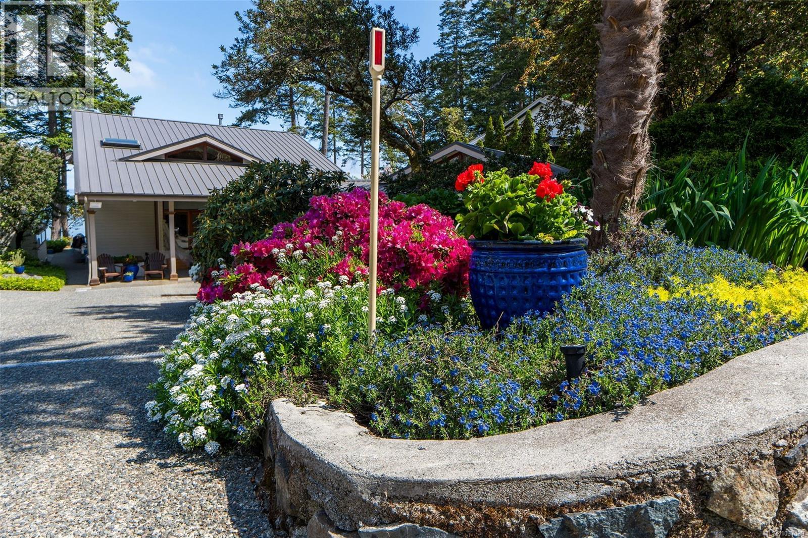 5289 William Head Rd - 40