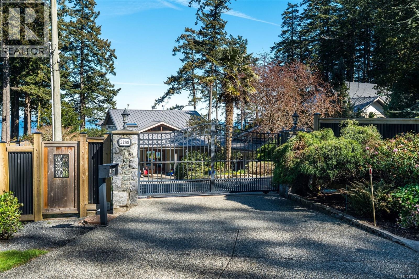 5289 William Head Rd - 49