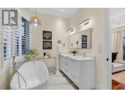 Bathroom - 2439 Bridge Road, Oakville, ON L6L2G9 Photo 13