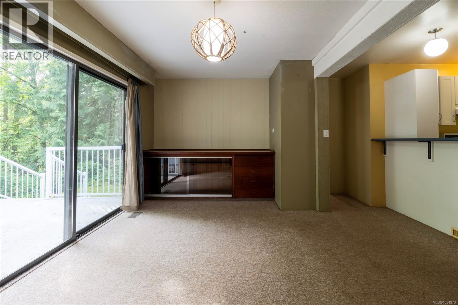 5924 Old West Saanich Rd - 16