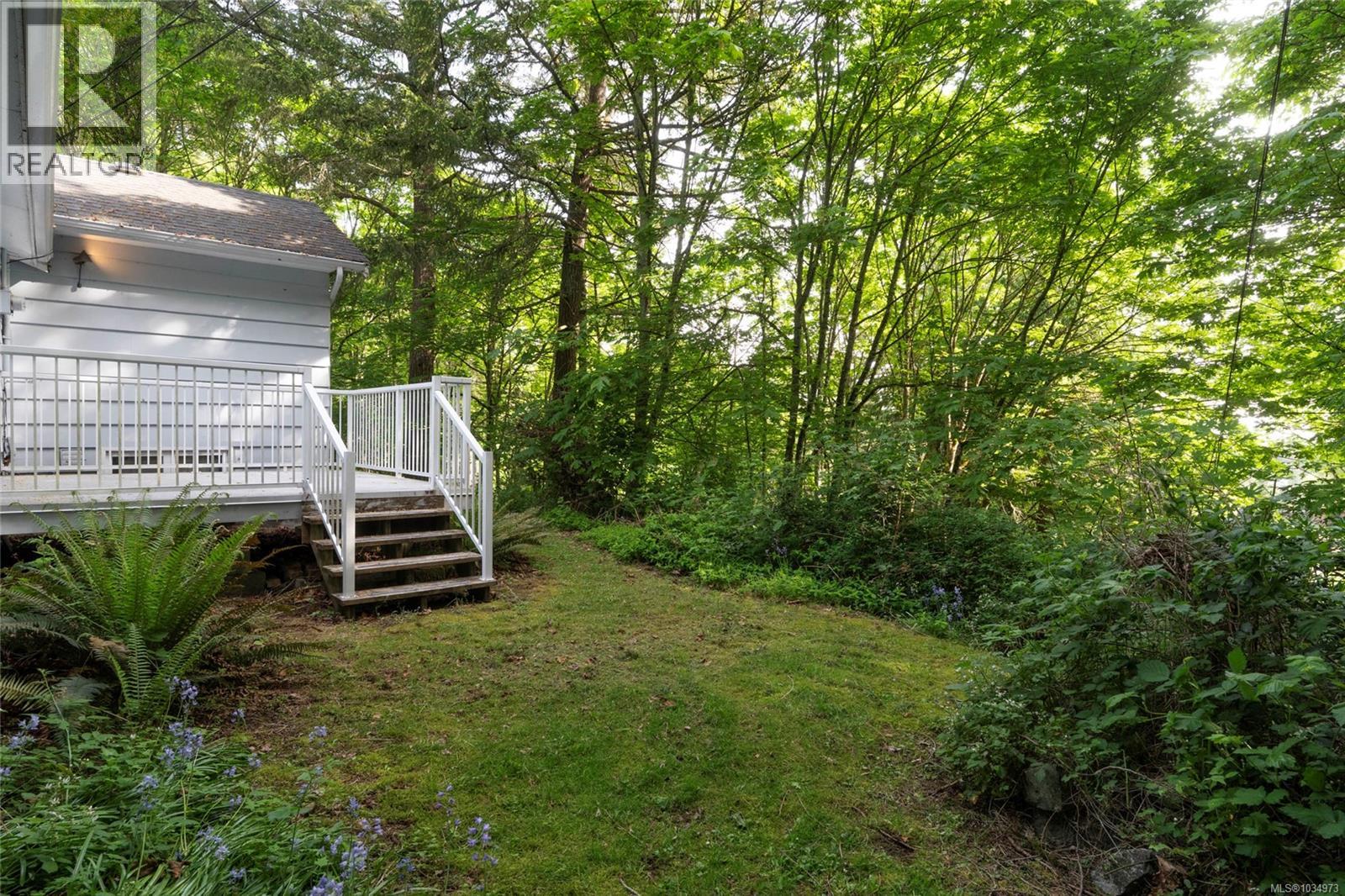5924 Old West Saanich Rd - 30
