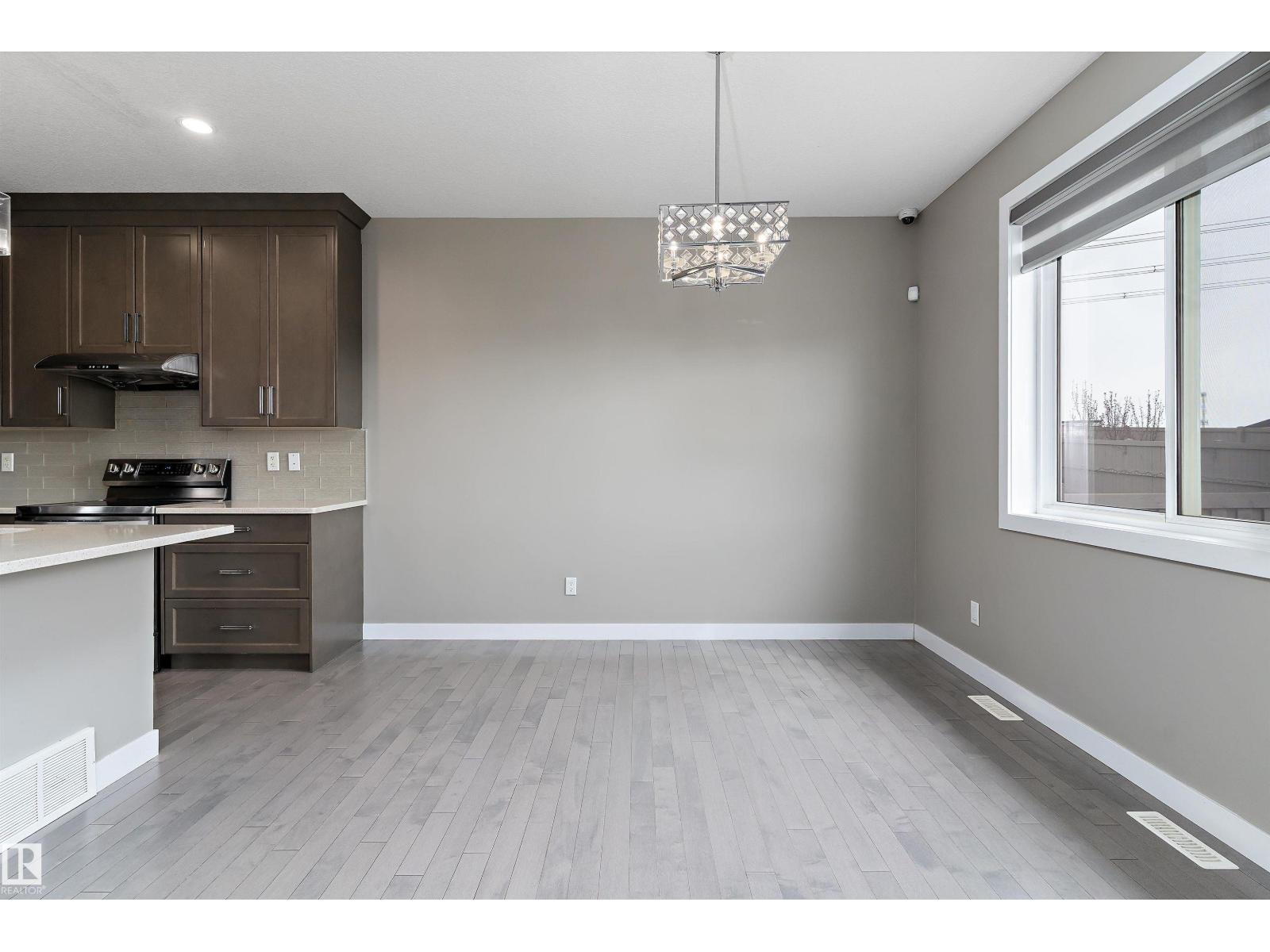 8729 Carson WY SW - 9