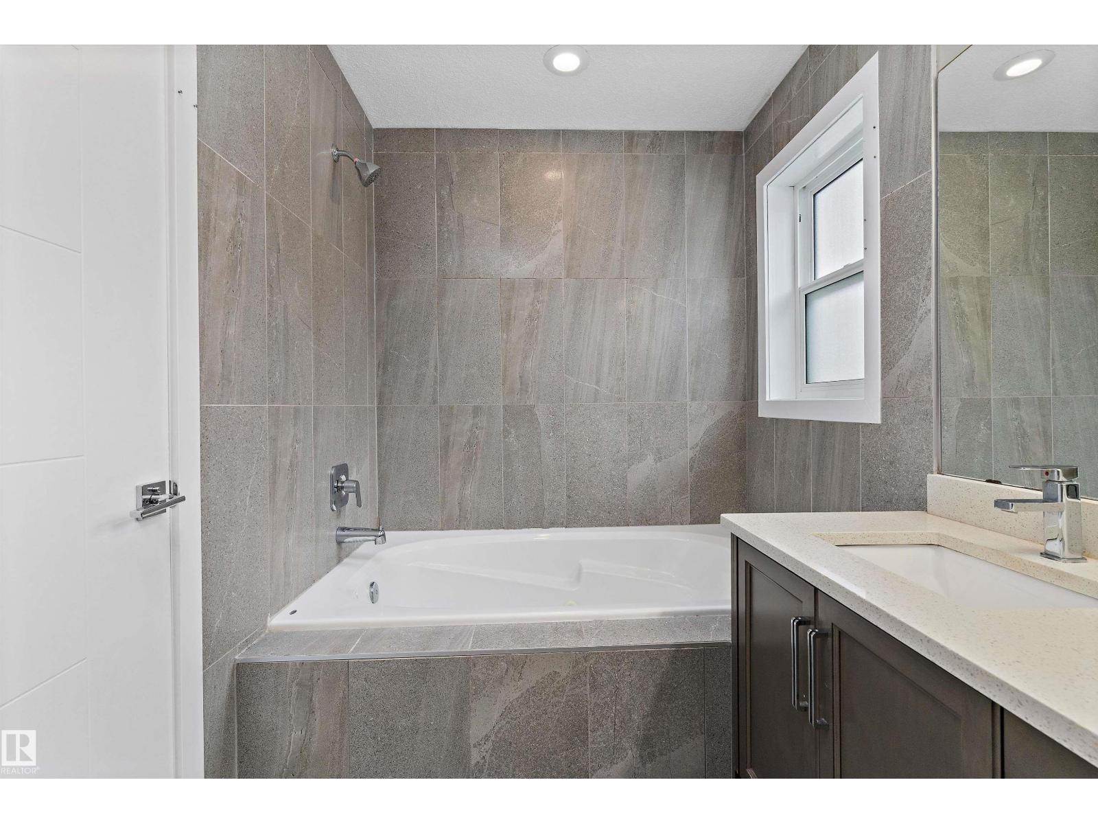 8729 Carson WY SW - 22