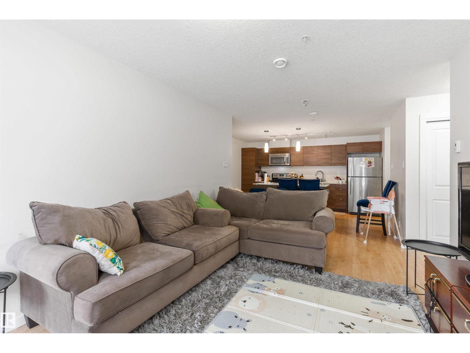 #110 9517 160 AV NW, Edmonton