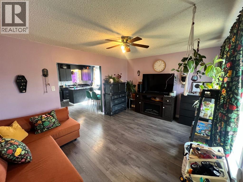 4906 55 Street — photo 7
