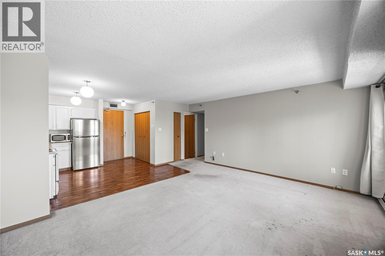 #404 405 5th AVENUE N - 8