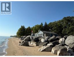 4pc Bathroom - 1487 East Shore Road, Pelee Island, ON N0R1M0 Photo 7