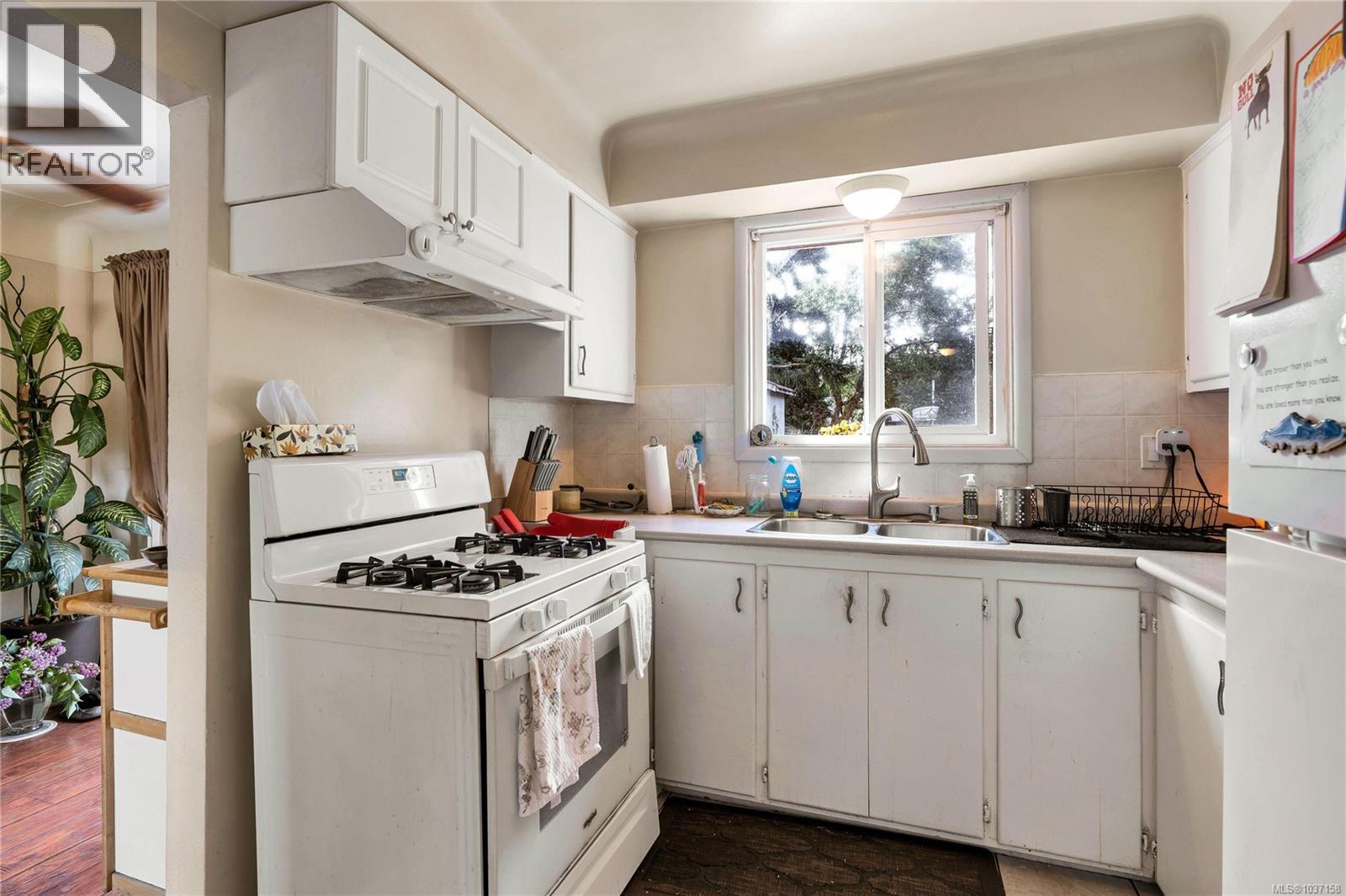  565 Baker Street, Saanich