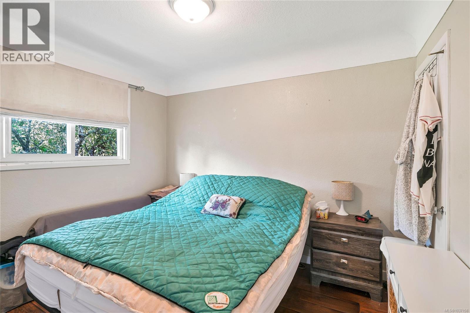 565 Baker St - 20