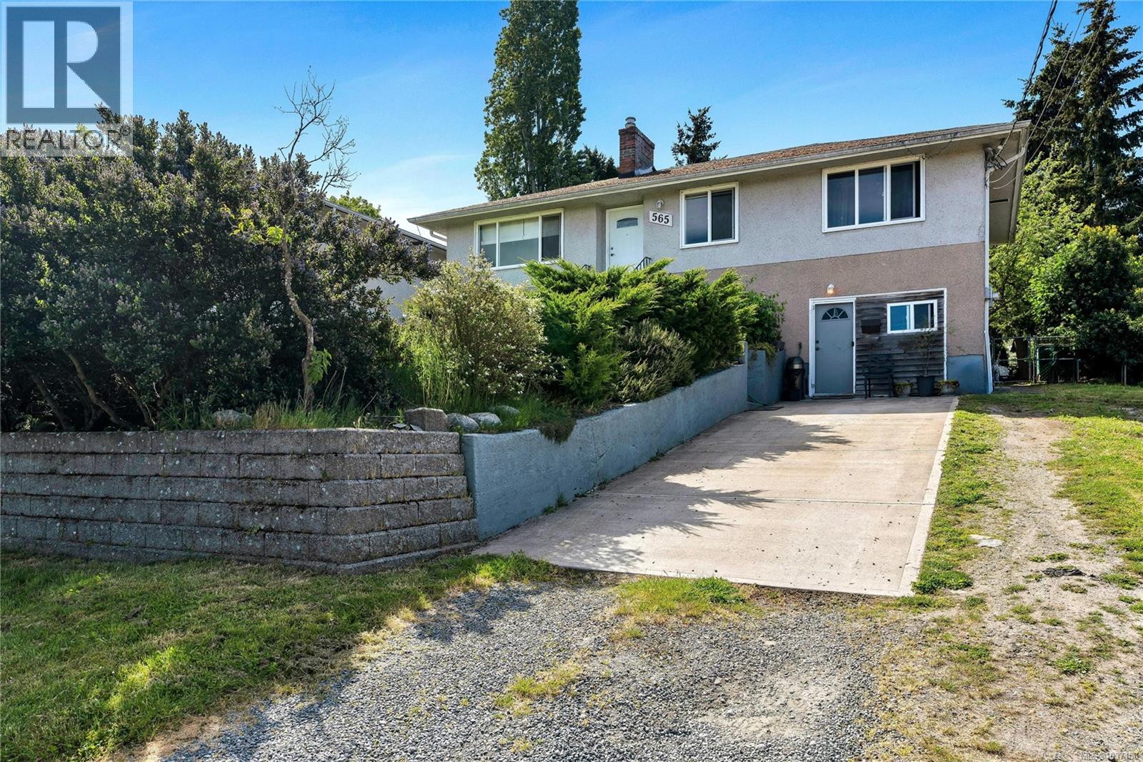 565 Baker St - 32