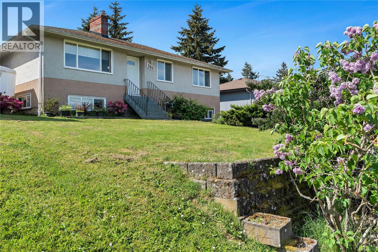 565 Baker St - 4