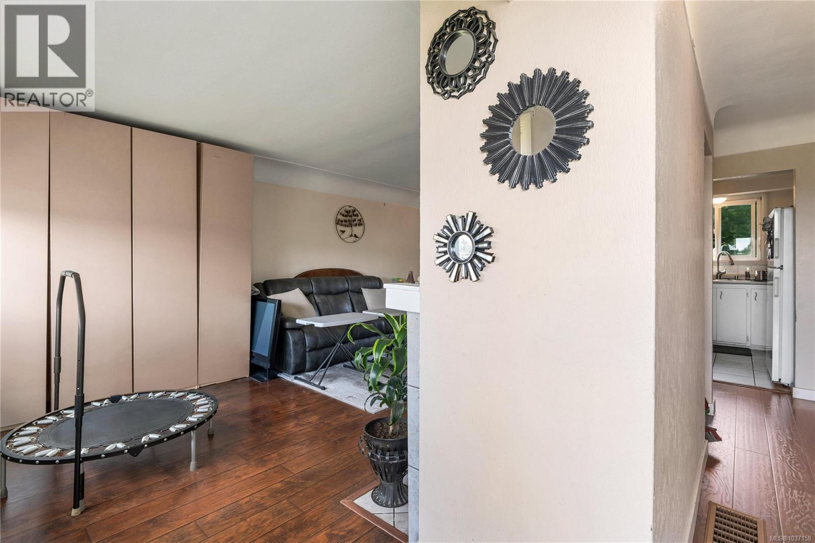  565 Baker Street, Saanich