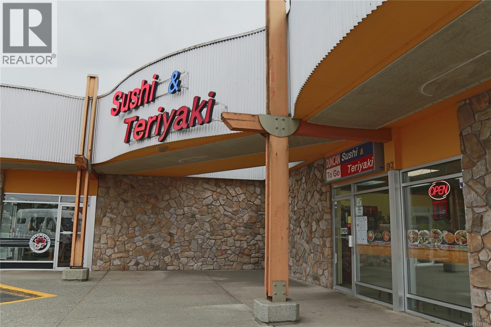 2 180 Central Rd, Duncan