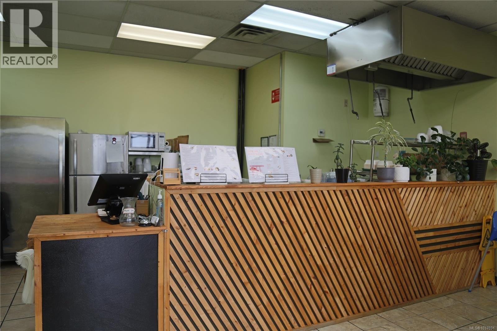 2 180 Central Rd, Duncan
