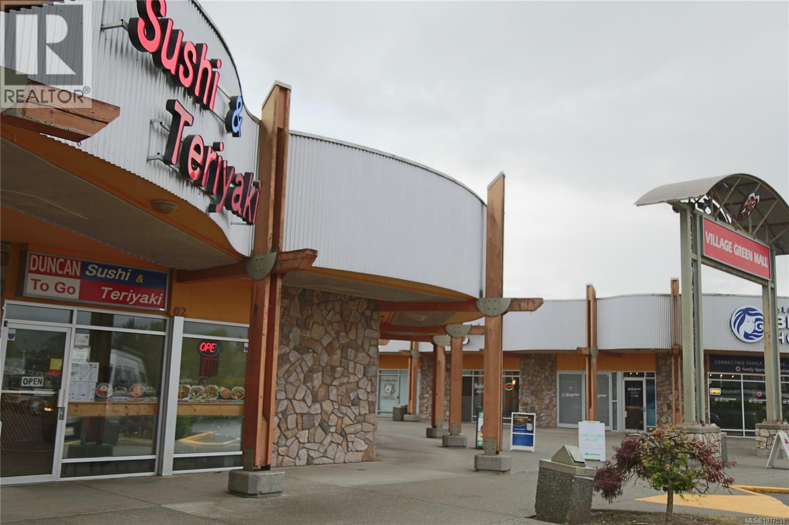 2 180 Central Rd, Duncan