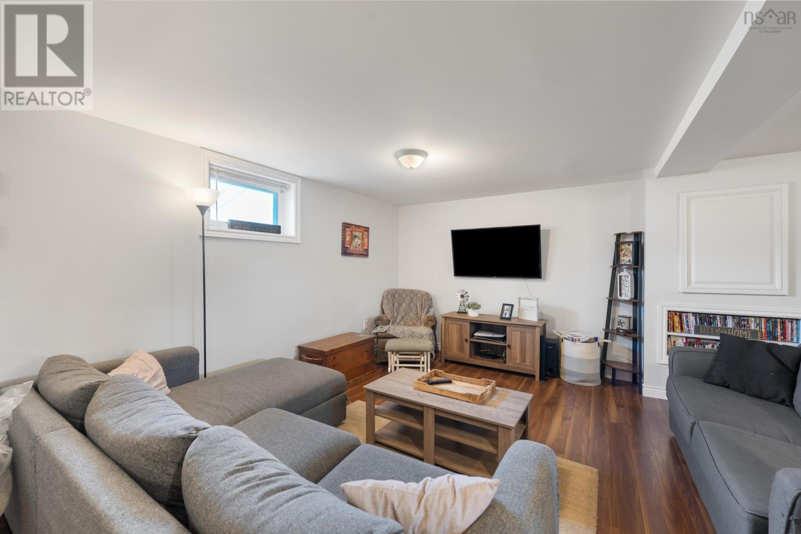 Property 31 of 44 of 56 Second Avenue