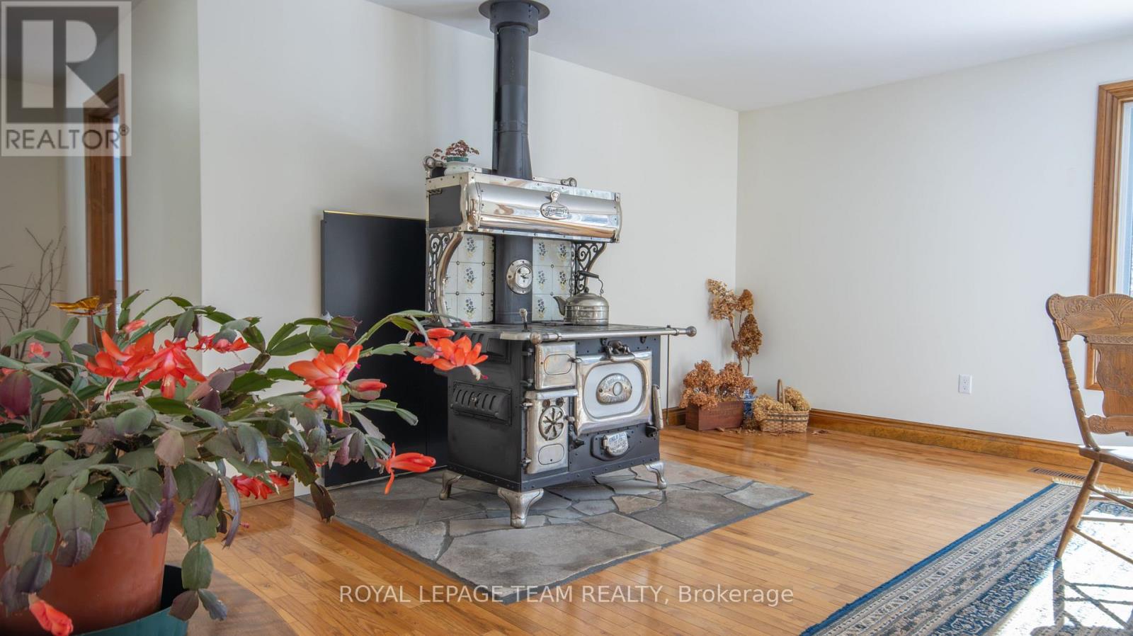 58 LULOFF LANE - 27